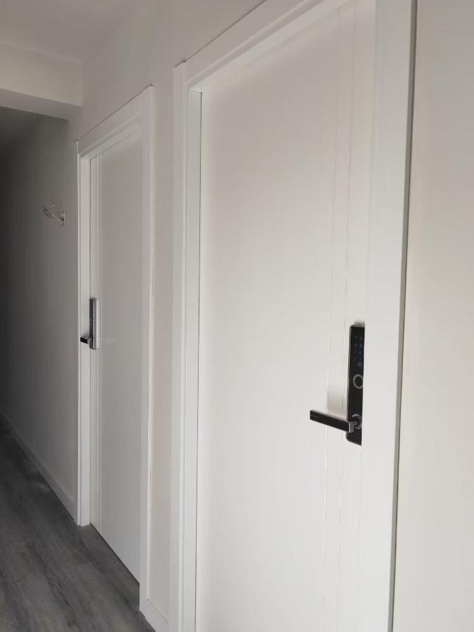 Hostal Golden 21*** Madrid Bagian luar foto